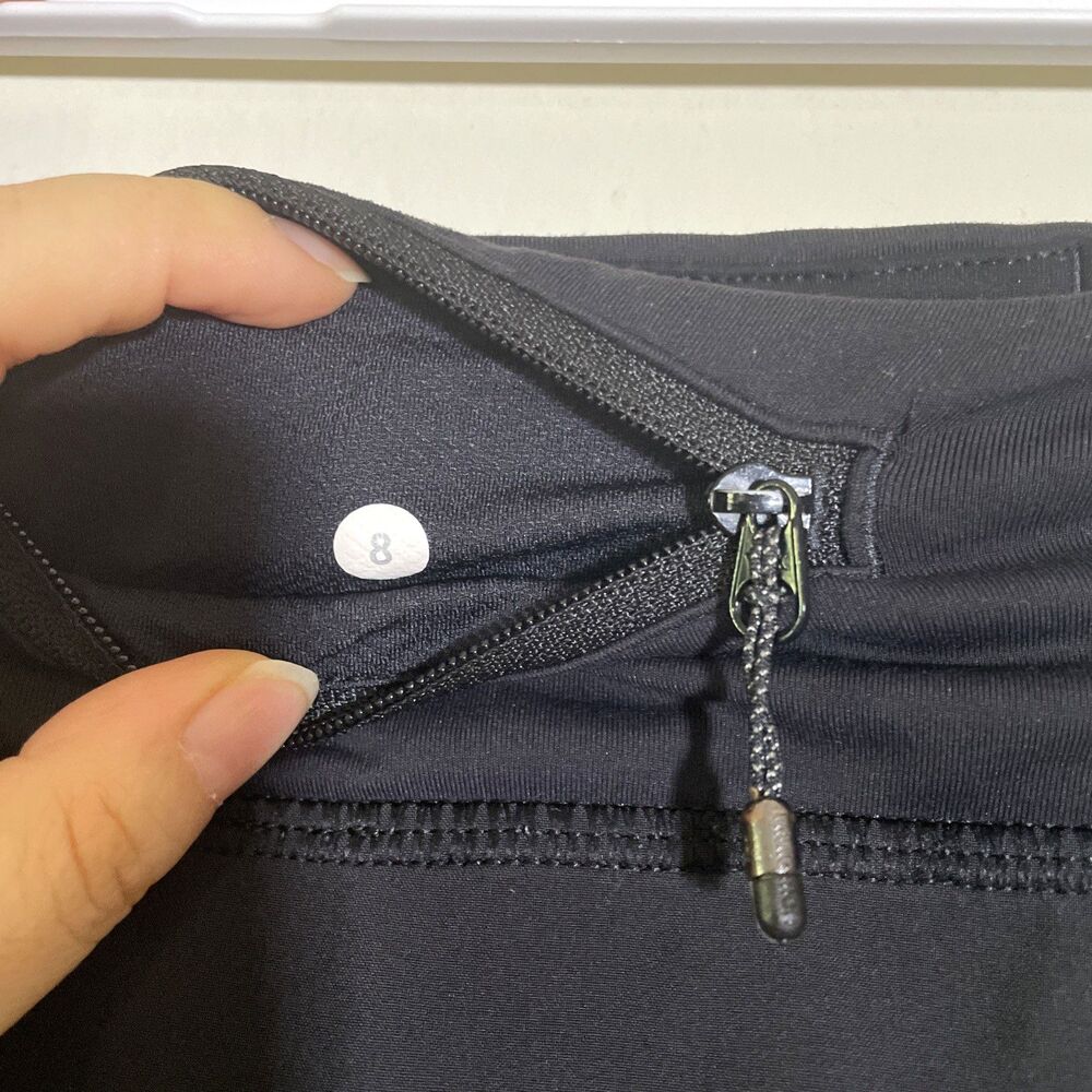 Lululemon Speed Up Short Women's Size 8 Lined Black 2.5” Gym Run Yoga Sport - Picture 5 of 10